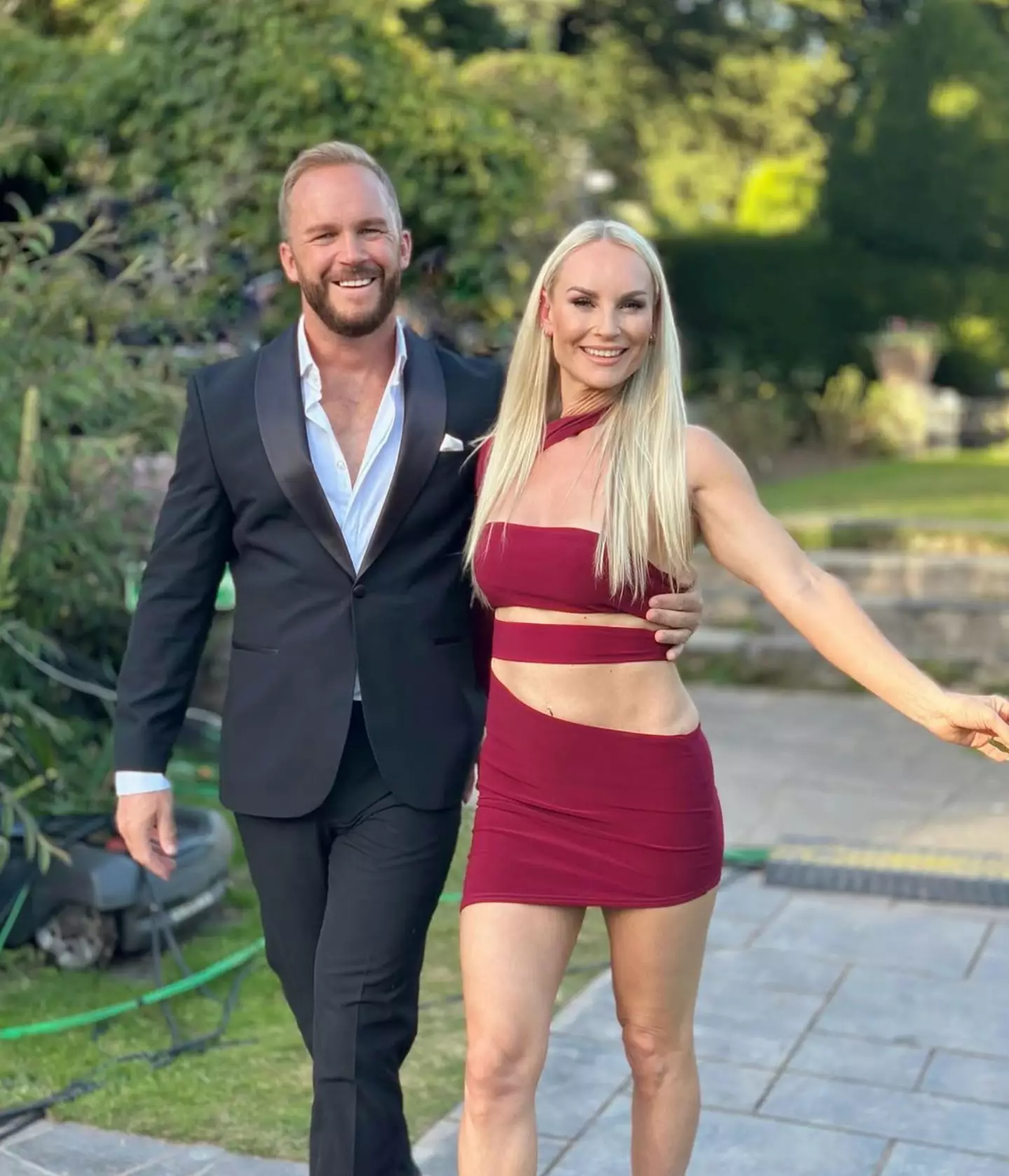 Jem and Daz Jones have been practising ENM since 2022 (jemanddaz/Instagram)