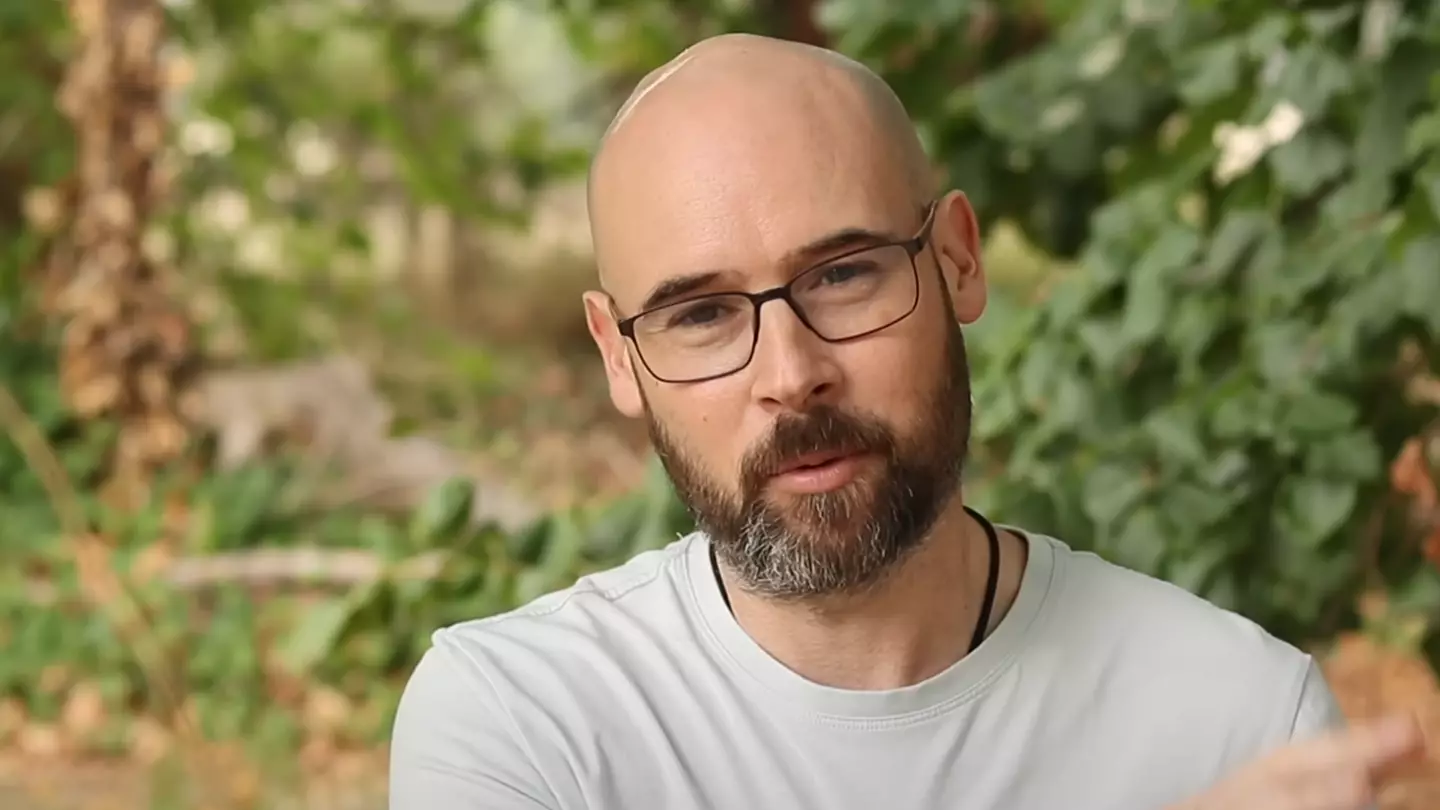 Man diagnosed with Alzheimer's aged 41 explained when he realised his symptoms 'weren't just stress'