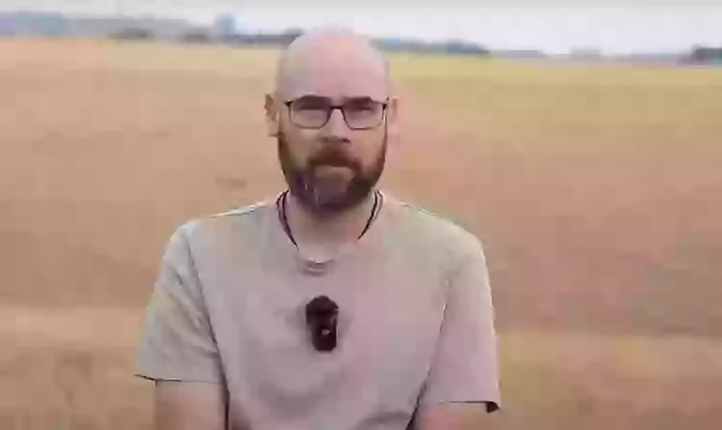 Australian man Fraser has been diagnosed with early-onset Alzheimer's (YouTube/@YoungerOnsetDementia)