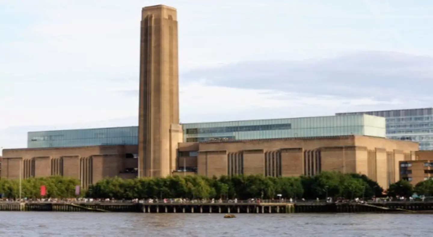 A man has died after falling from the Tate Modern art gallery in London.