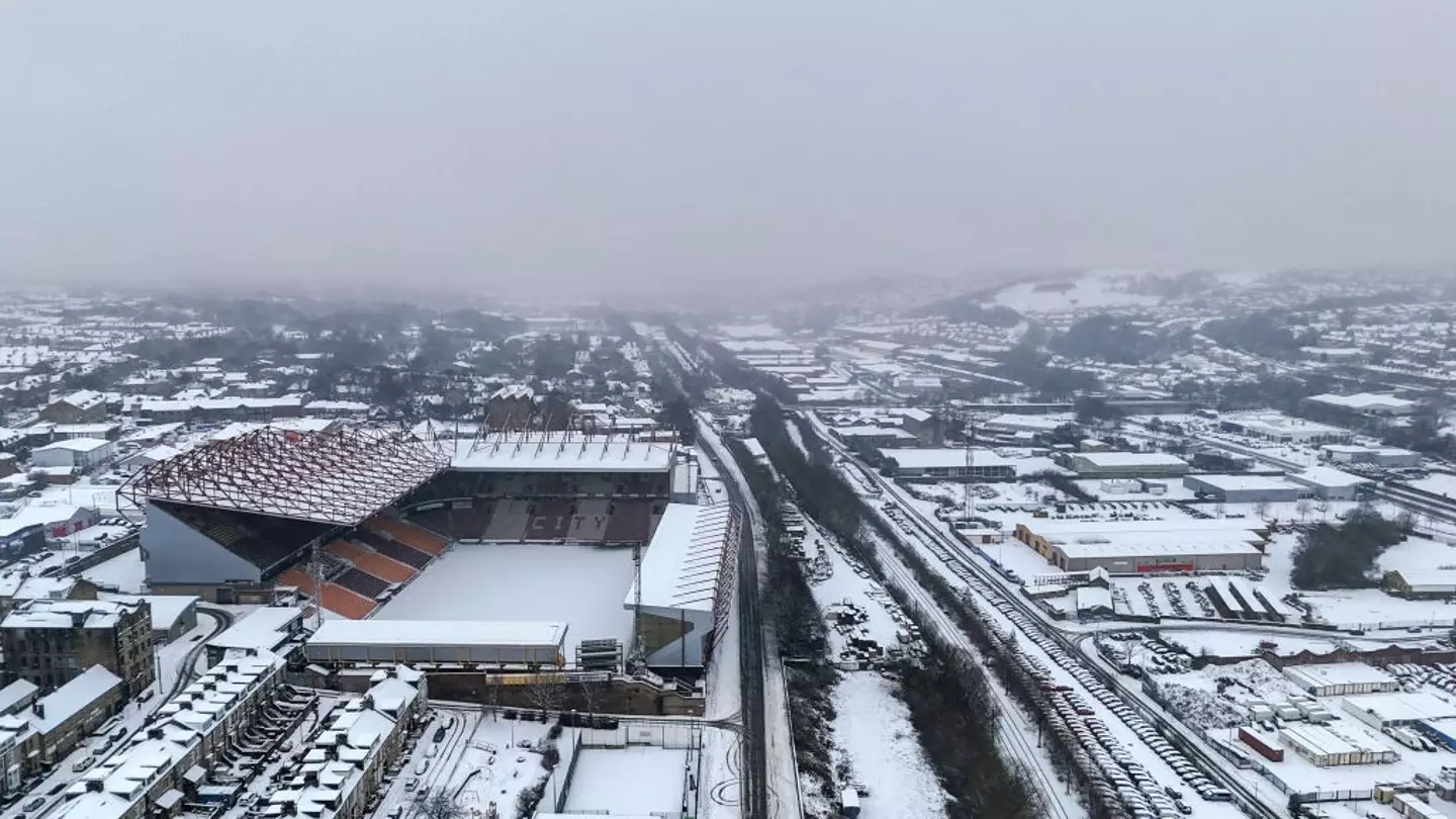 Snow warnings are in place across England and Wales (Robbie Jay Barratt - AMA/Getty Images)