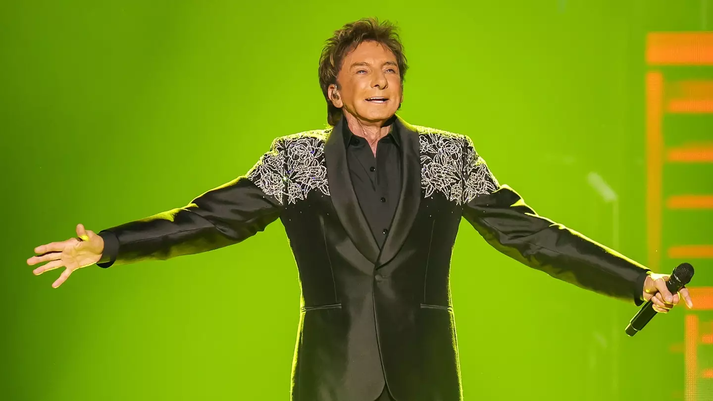 Barry Manilow fans braced for ticket rush as general sale opens this week