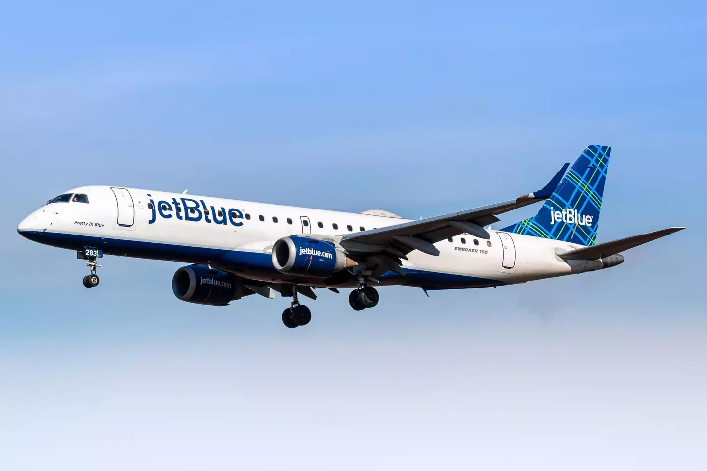 JetBlue offered passengers $10,000 in flight credit.