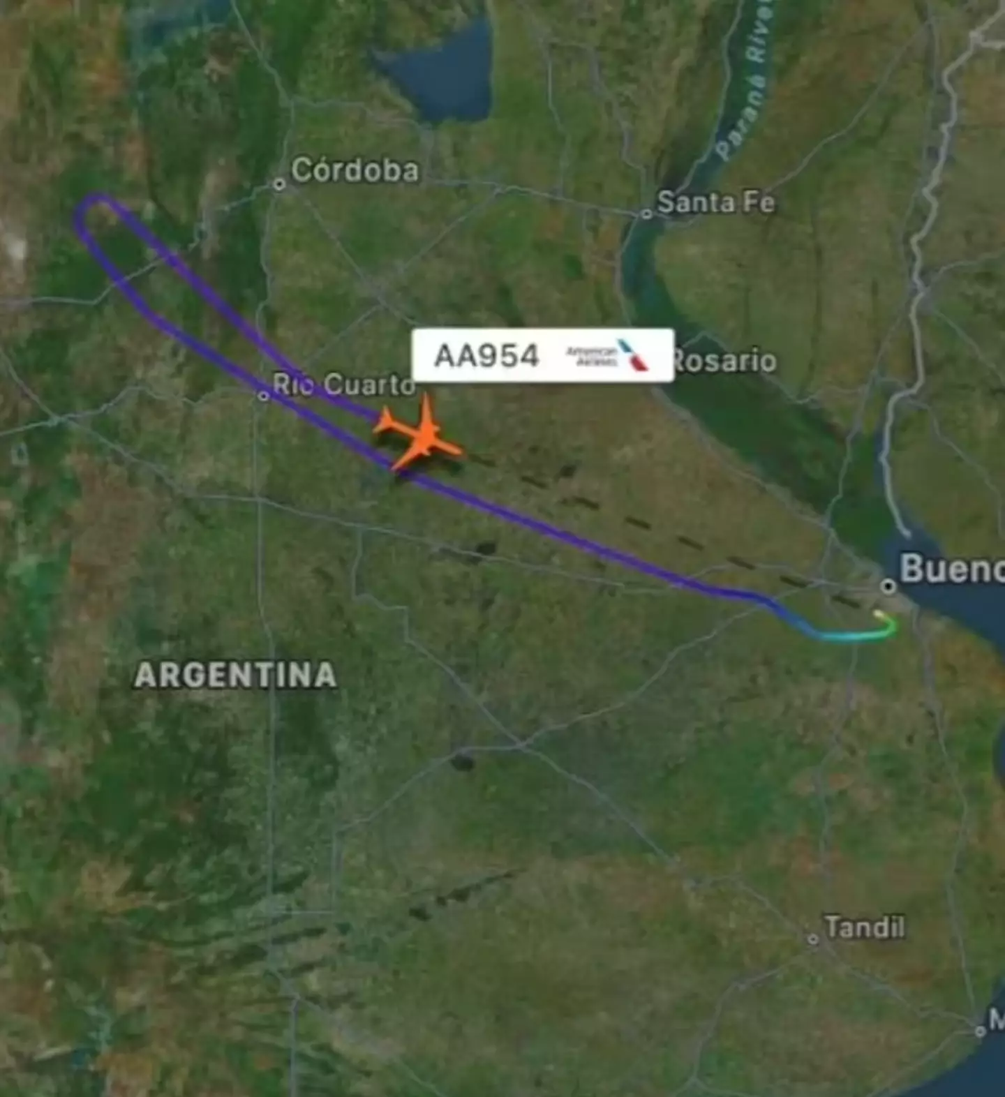 The plane had to complete a U-turn to land back at its starting point (Flight Radar 24)