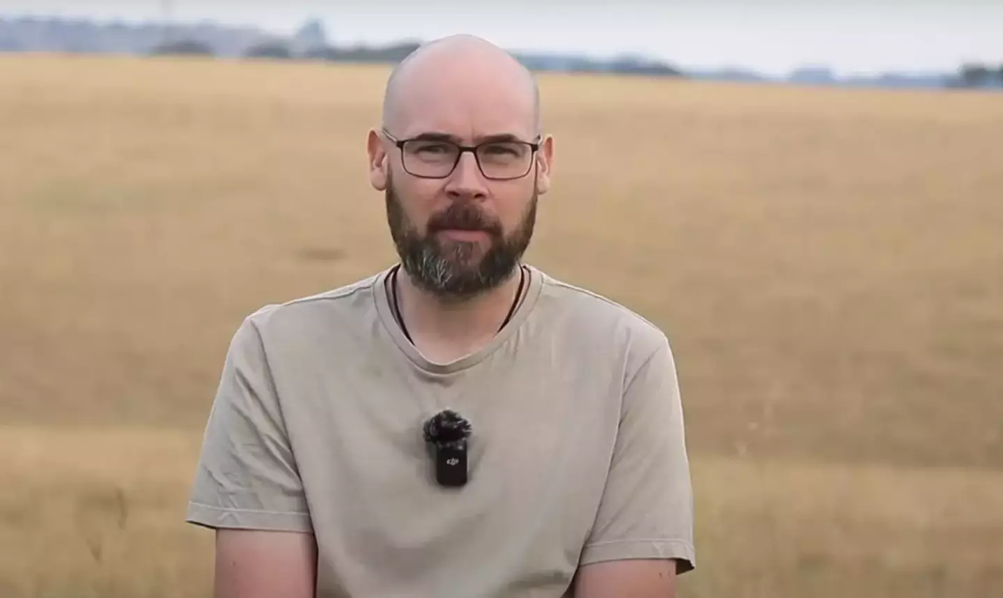 Fraser reckons his symptoms started in his 30s (YouTube/@YoungerOnsetDementia)