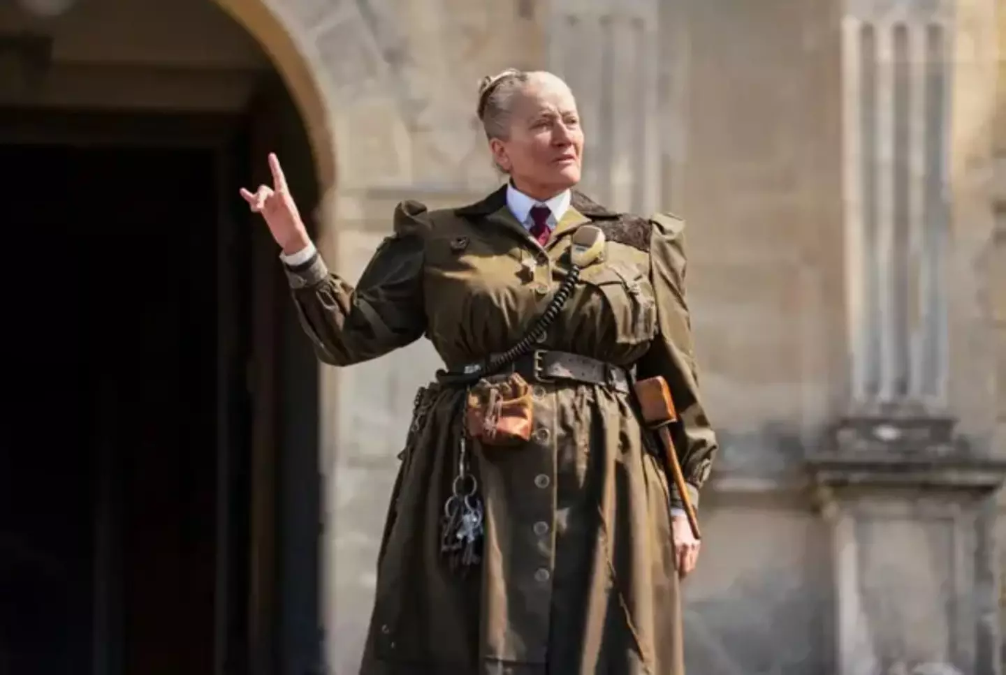Emma Thompson stars as Miss Trunchbull.