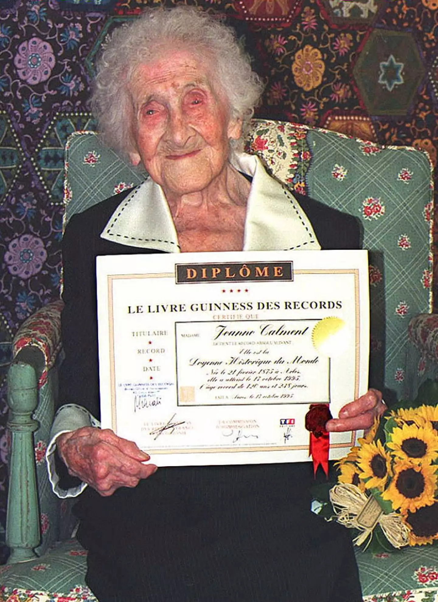 Anyone looking to beat Jeanne Calment's 122 years and 164 day record might want to look at their stress levels  (GEORGES GOBET/AFP via Getty Images)