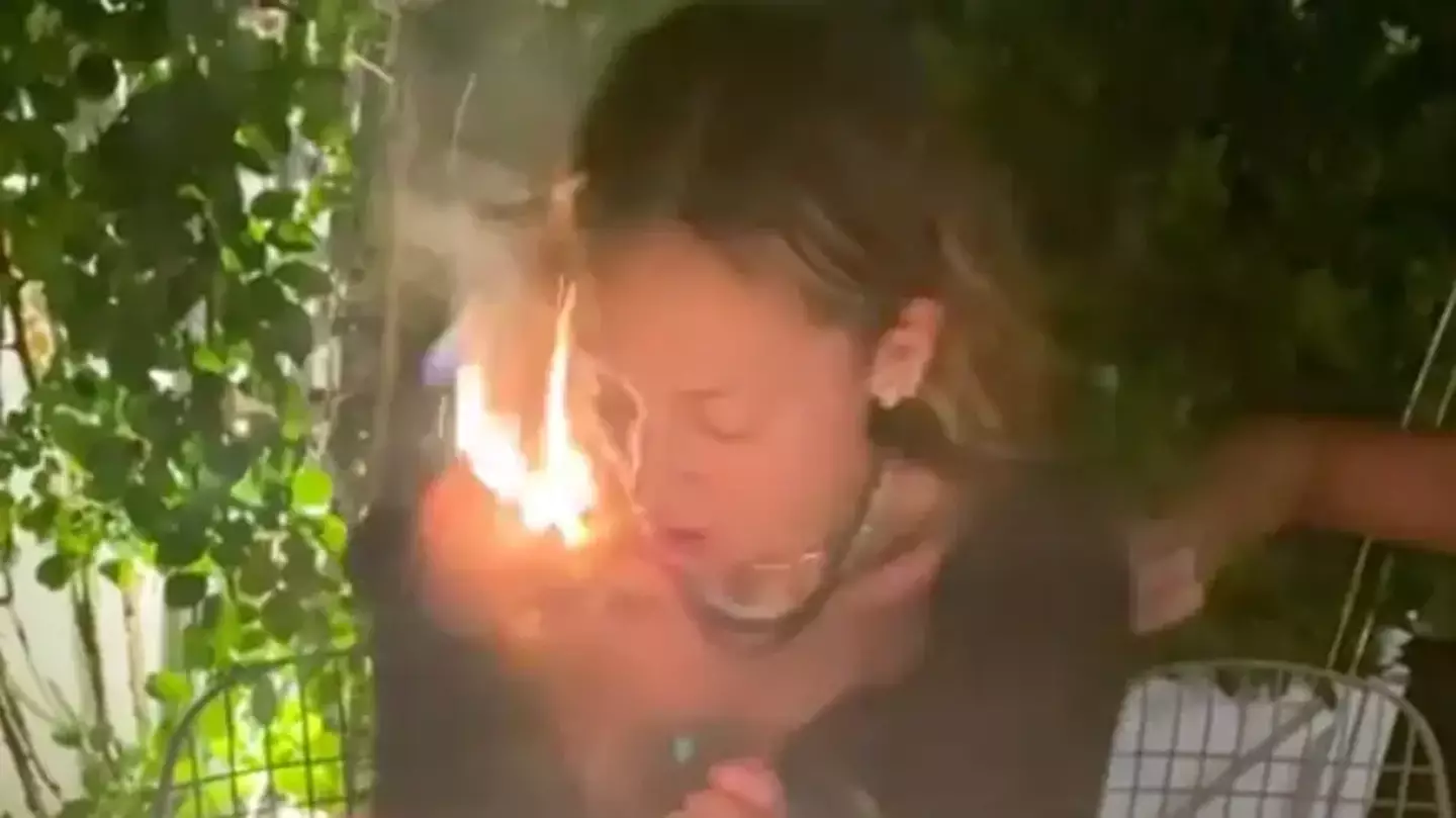 Nicole Richie accidentally set her own hair on fire while trying to blow out her birthday cake candles.