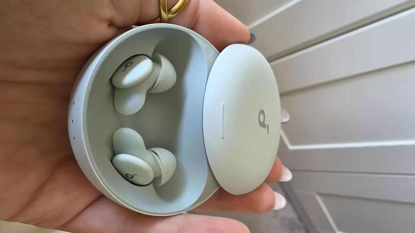 Brits say 'game-changing' earbuds block out snoring - and they're 'saving relationships'