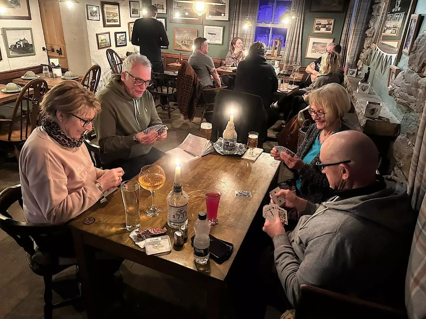 The snowed-in guests managed to make the most of their time (SWNS)