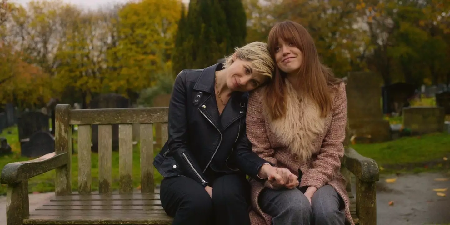 Aimee Lou Wood and Jodie Whittaker star (Netflix)