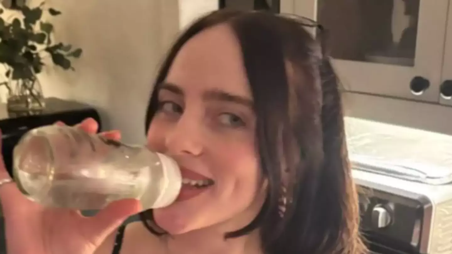 Instagram/@lucyhealeymusic