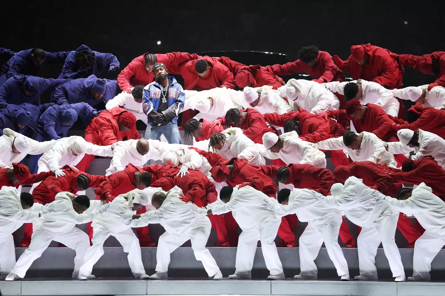 Kendrick and his dancers creating the American flag (Jamie Squire/Getty Images)