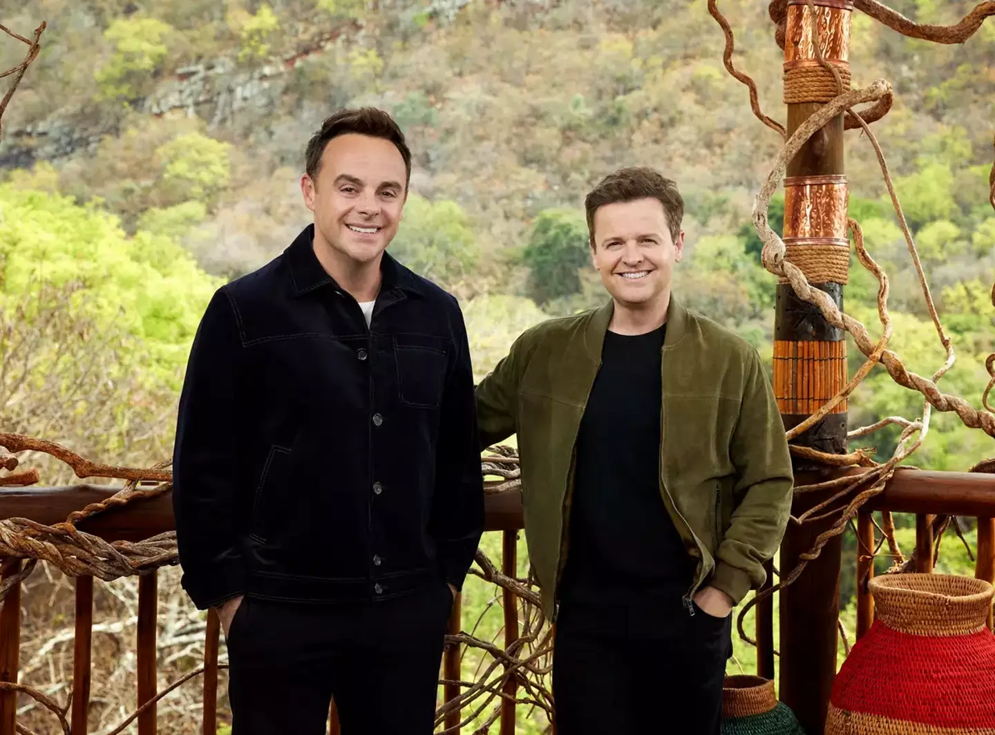 The LIVE clock is noticeably missing.