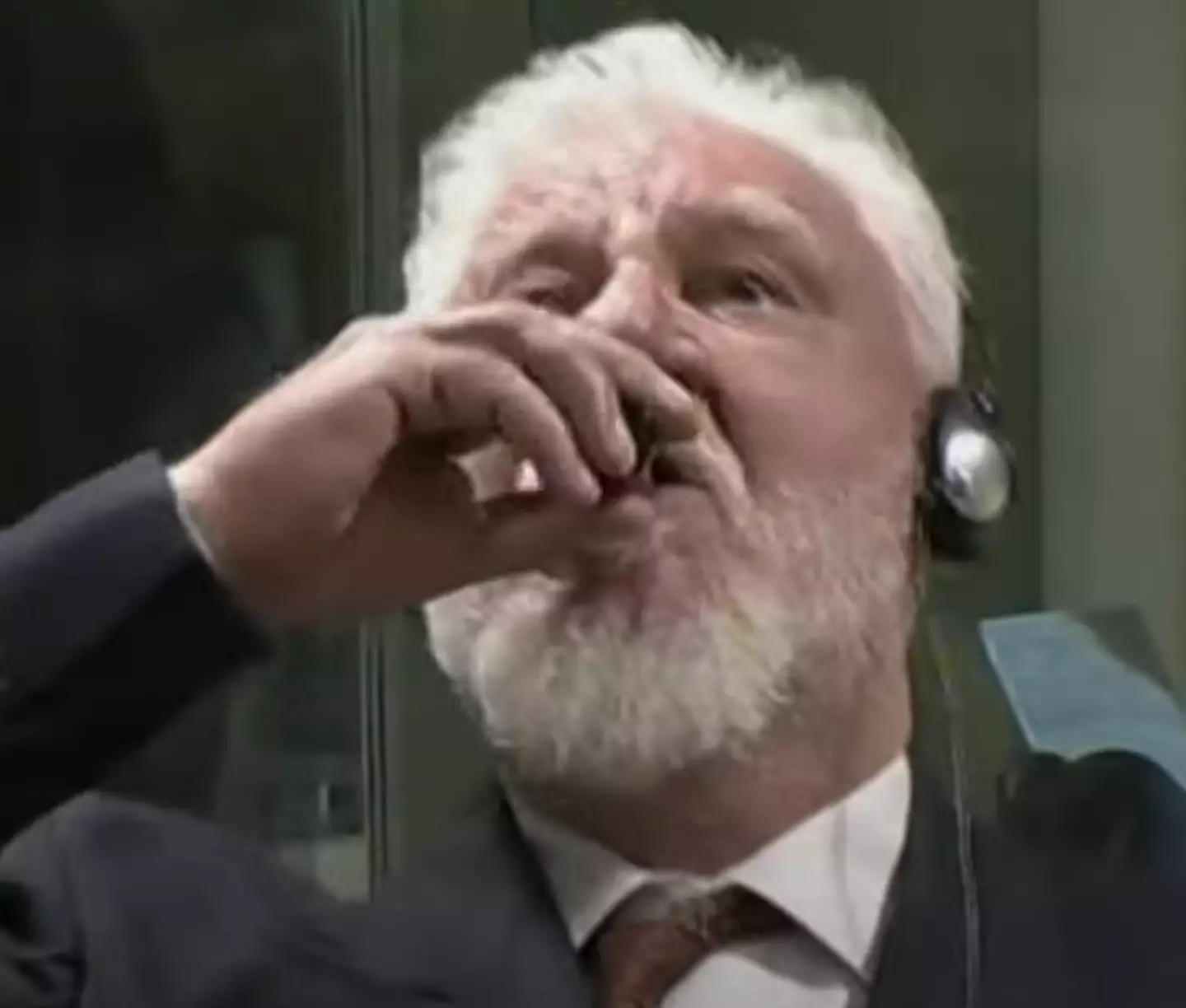 Slobodan Praljak drank cyanide in court (YouTube/ TRTWorld)