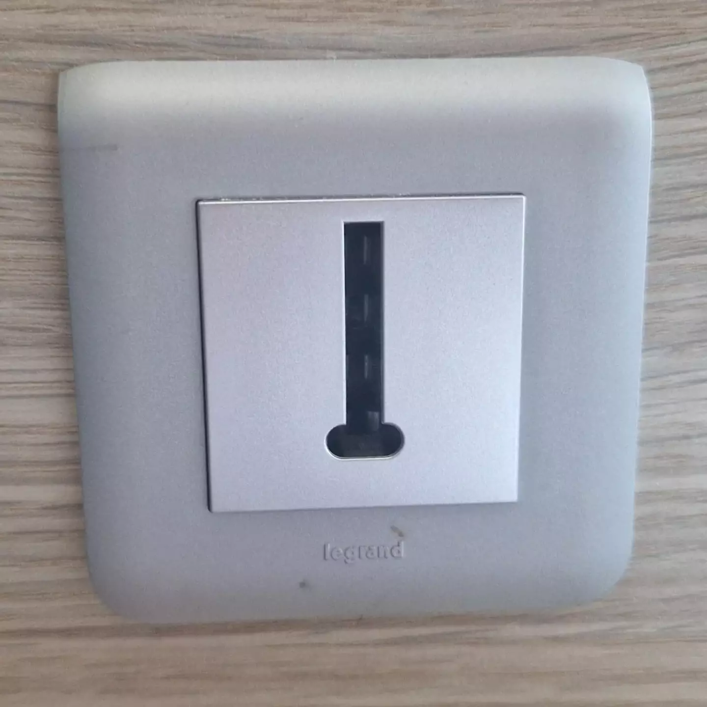 The object left the hotel guest baffled (Reddit)