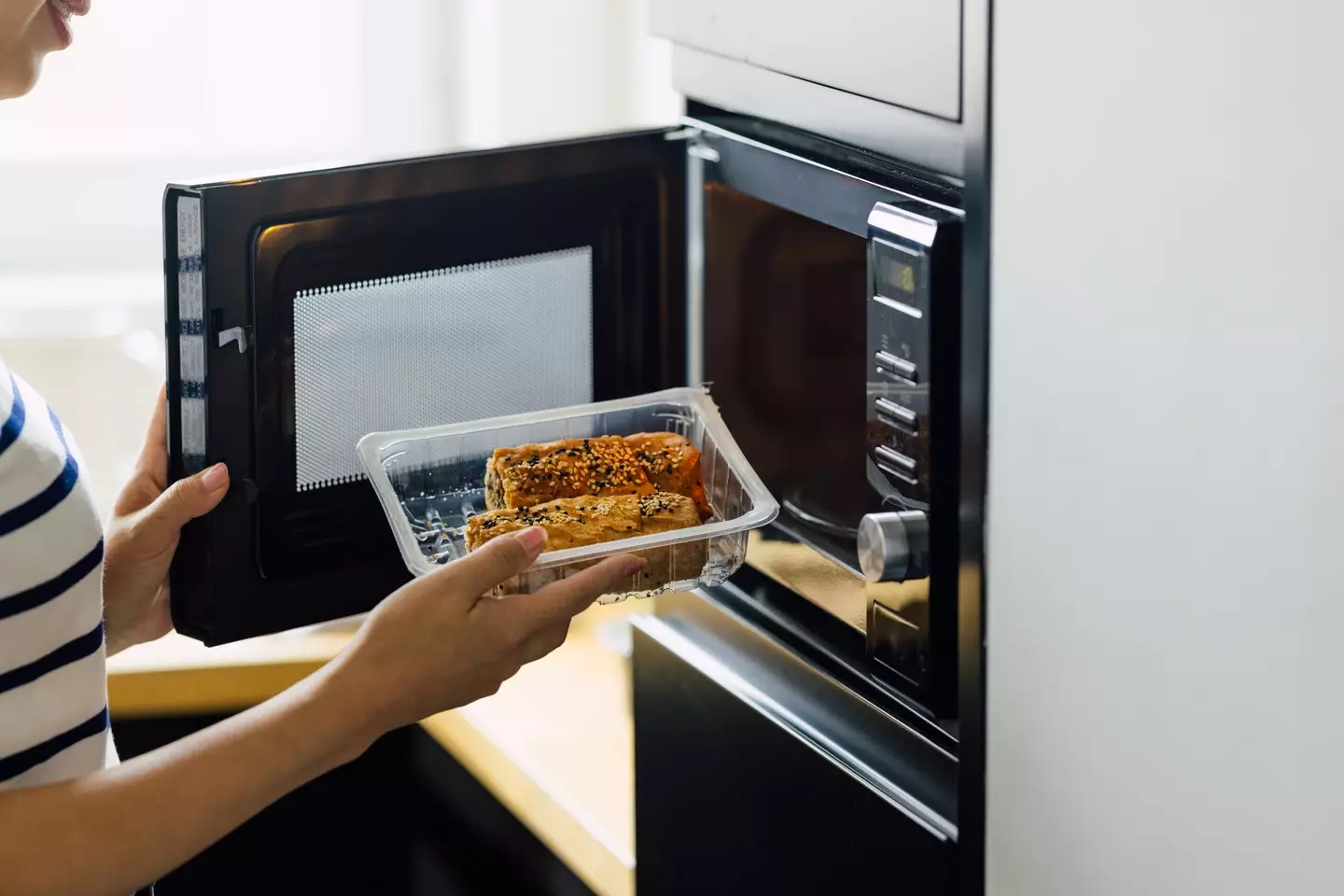 Reheating your food safely could be life-saving (Getty Stock Photo)