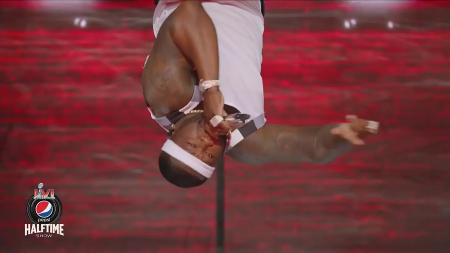 Fiddy recreated the hanging move.