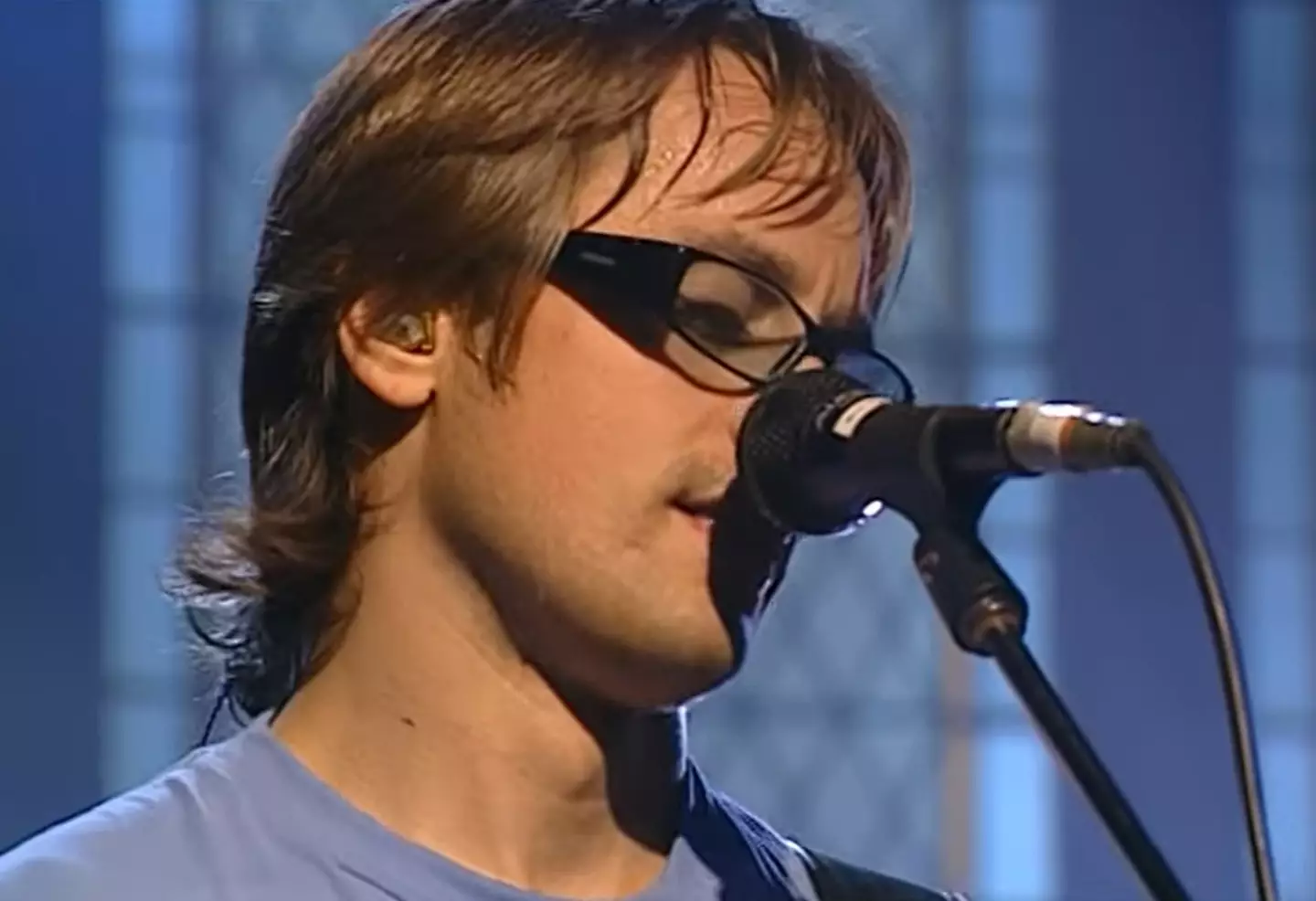 Brendan B. Brown performing Teenage Dirtbag live in 2000.
