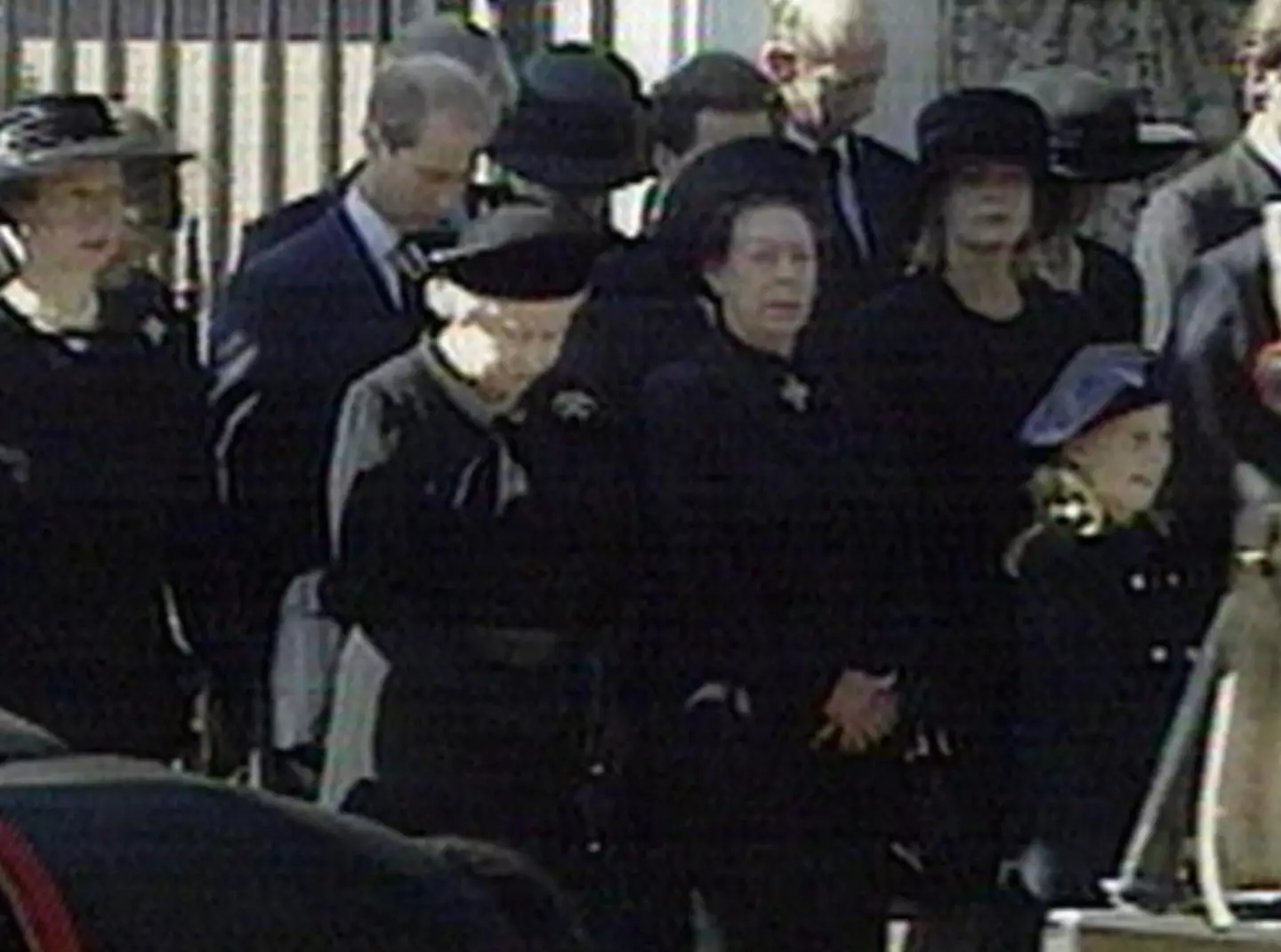 The Queen bowed to Princess Diana's coffin.
