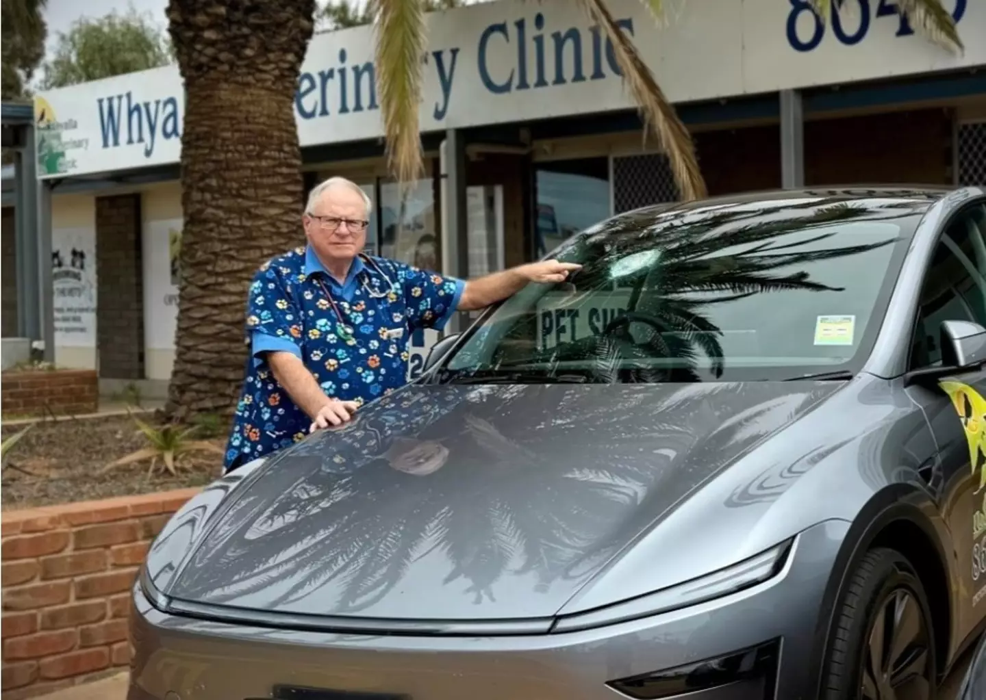 The vet believes a space rock smashing into his windscreen is the only 'plausible explanation' for what happened (South Australian Museum)