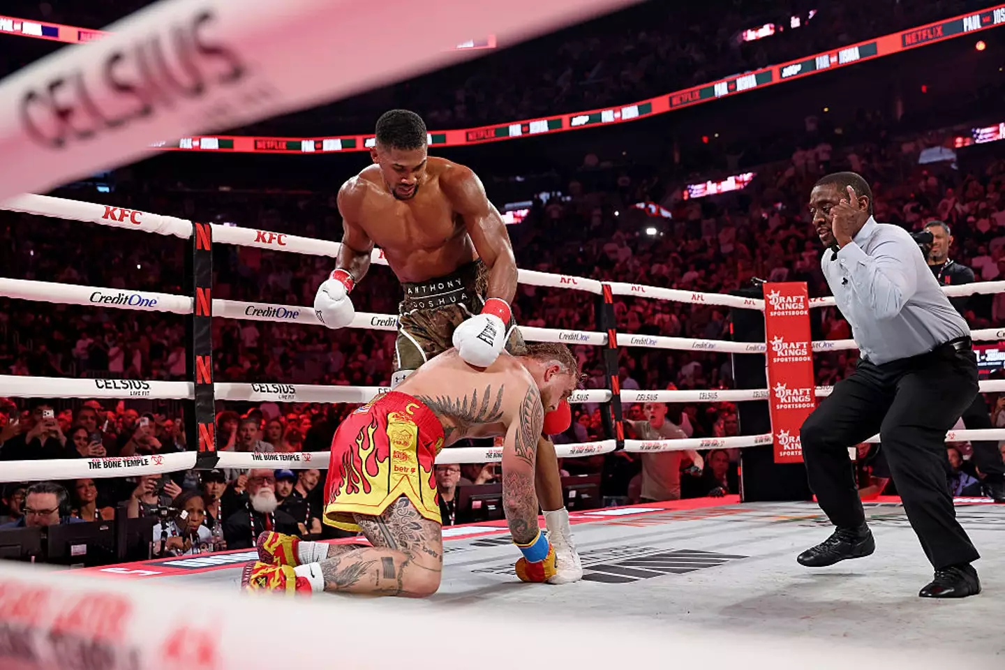AJ eventually took him down in the sixth round (Ed Mulholland/Getty Images for Netflix)