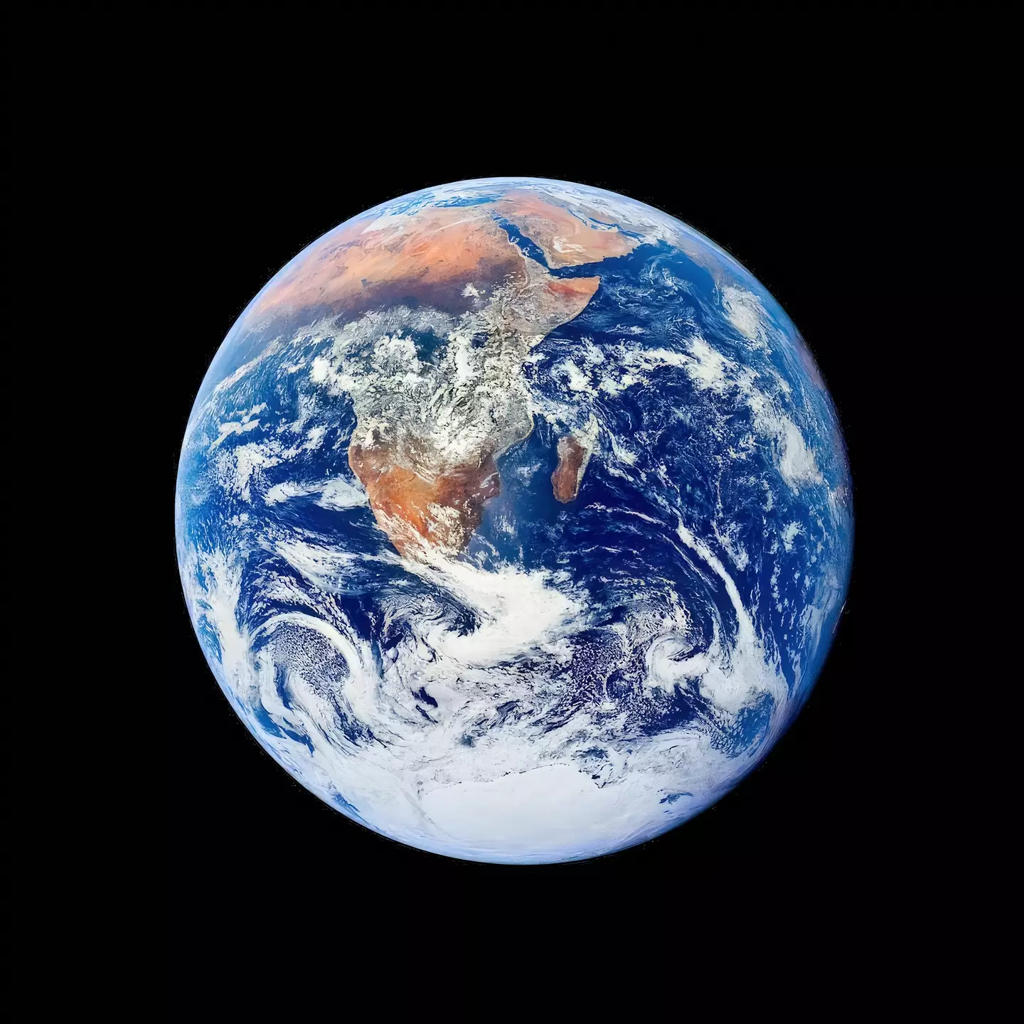 The Earth is ROUND (NASA)