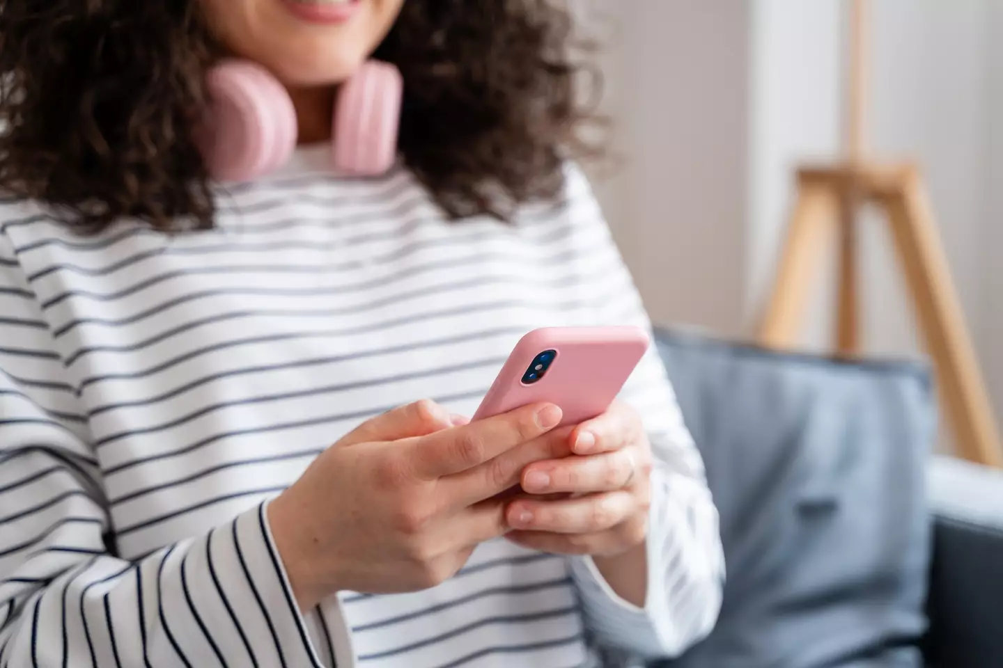 People are using an app to cheat (getty stock)
