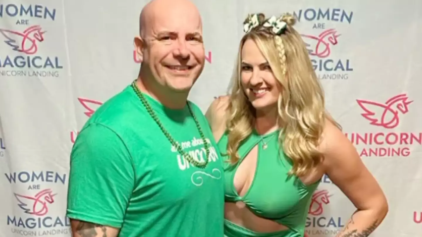 Swinging couple explain why they'd never use 'weird' upside down pineapple symbol
