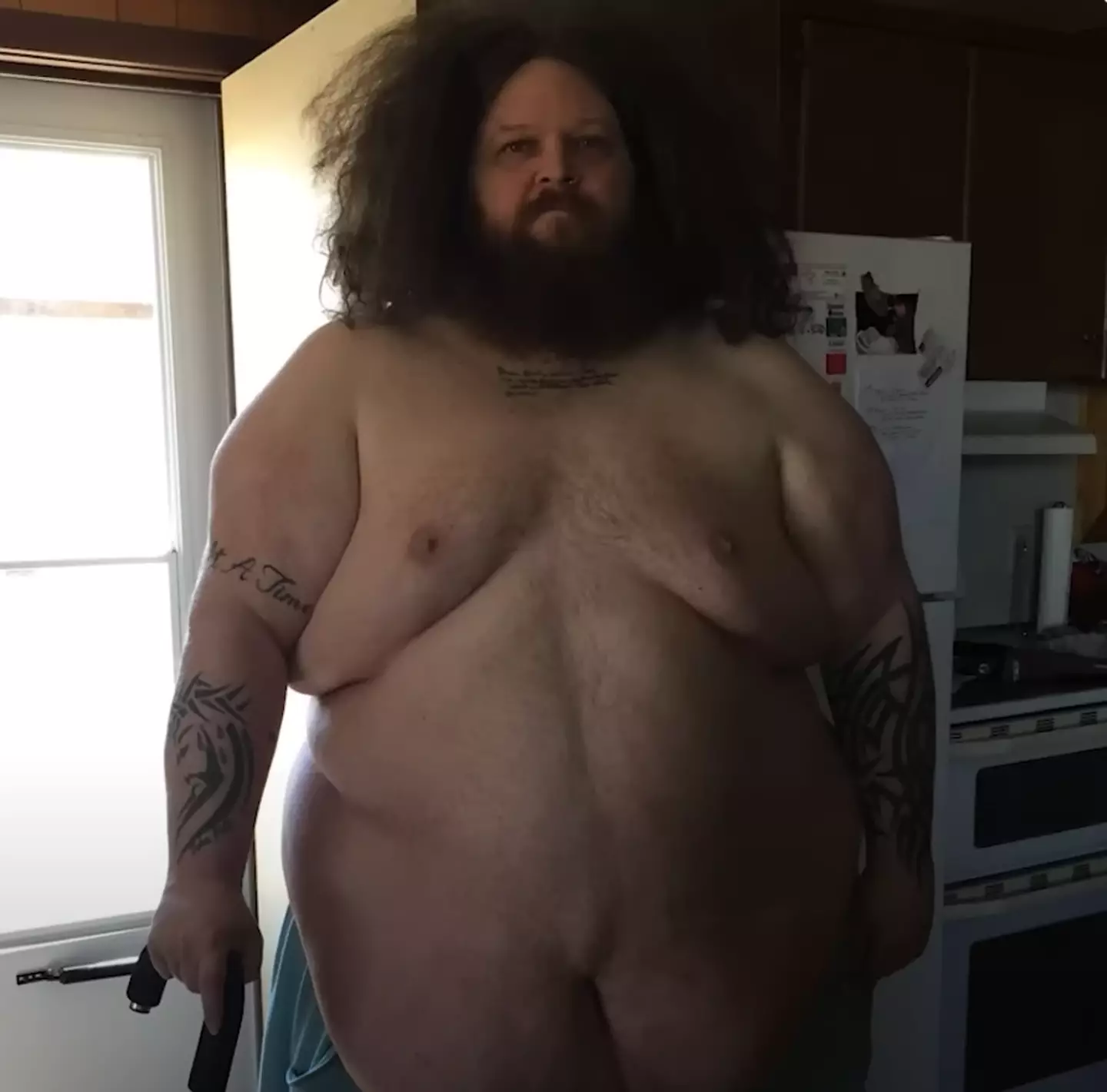 Ken started at a weight of 540 lbs (DDP Yoga/YouTube)