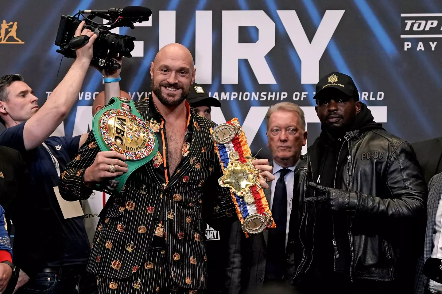 Tyson Fury is set to go toe to toe with Dillian Whyte this weekend.