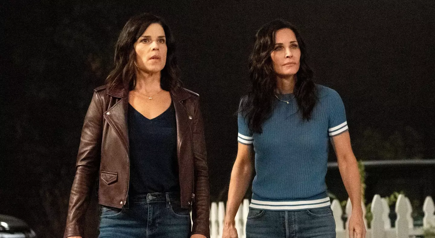 Neve Campbell and Courteney Cox in Scream (2022).