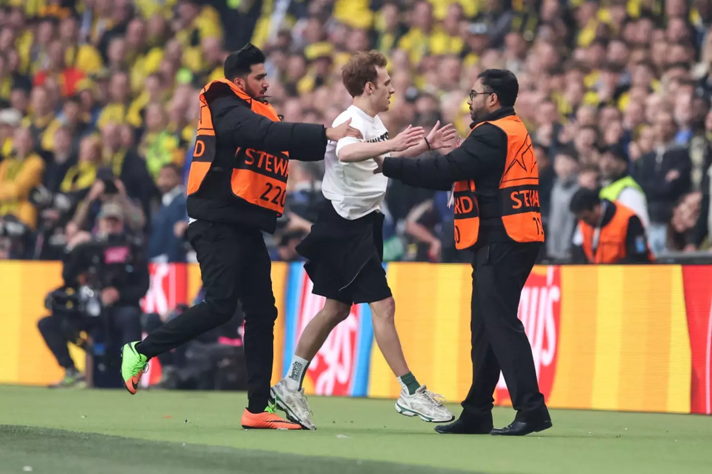 Fans were not impressed with security. (Catherine Ivill - AMA/Getty Images)