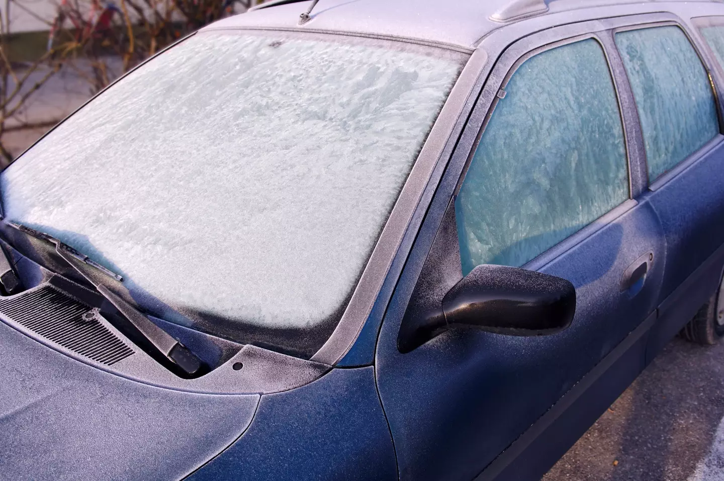 Frozen car windows are not a vibe (Getty Stock Image)