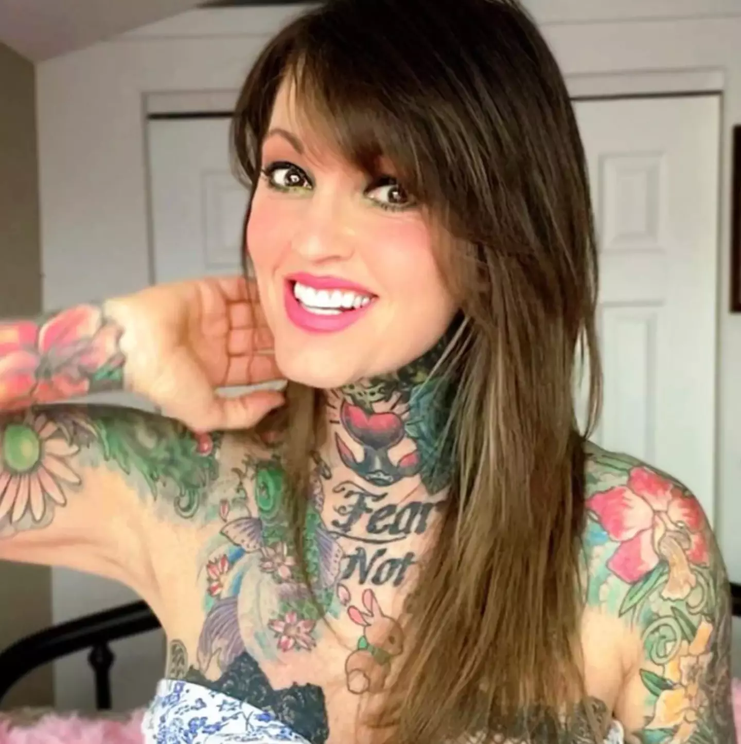 She looks very different nowadays. (Instagram/janine__lindemulder)