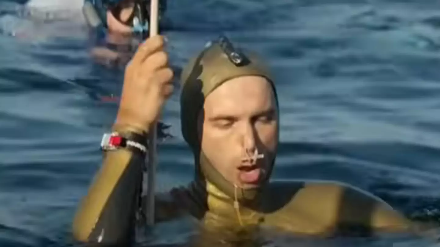 People ‘passing out’ while watching man break terrifying free diving world record