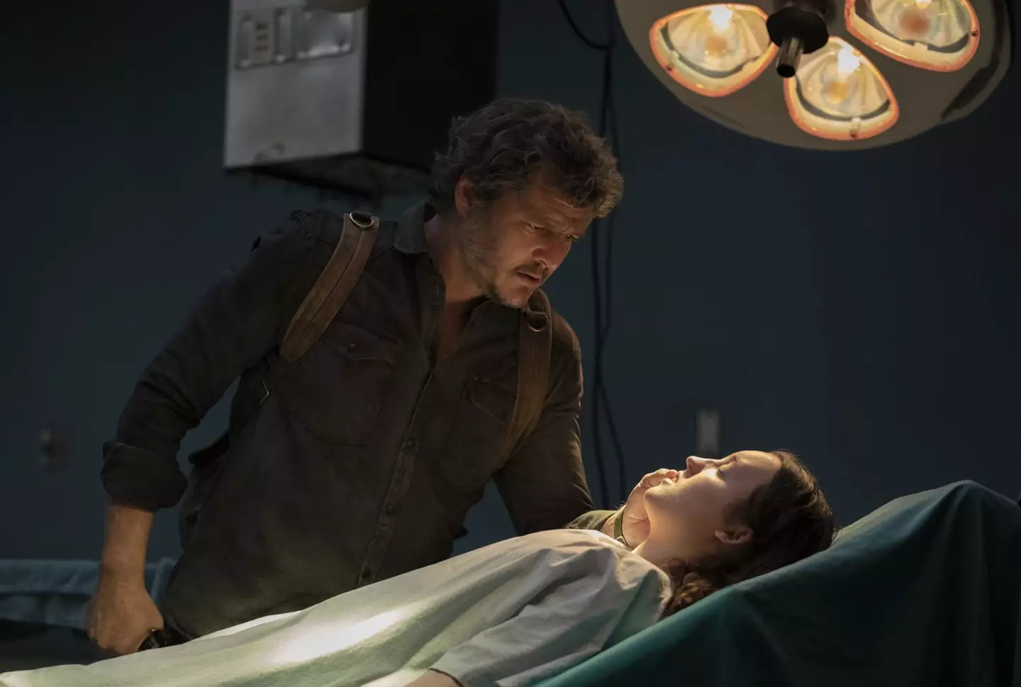 Pedro Pascal and Bella Ramsey in The Last of Us.