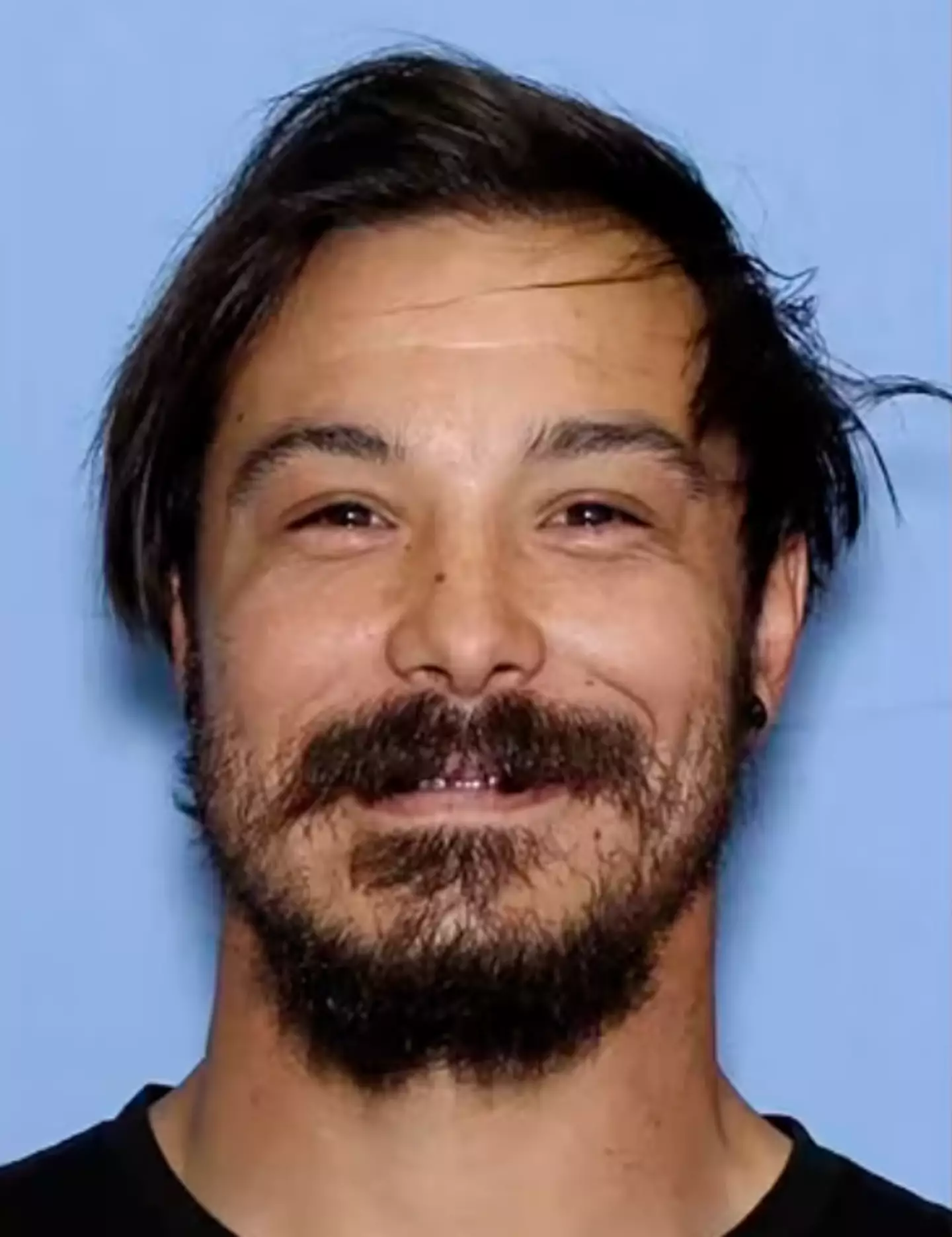 Police are still searching for 33-year-old Travis Decker (Wenatchee Police Department)