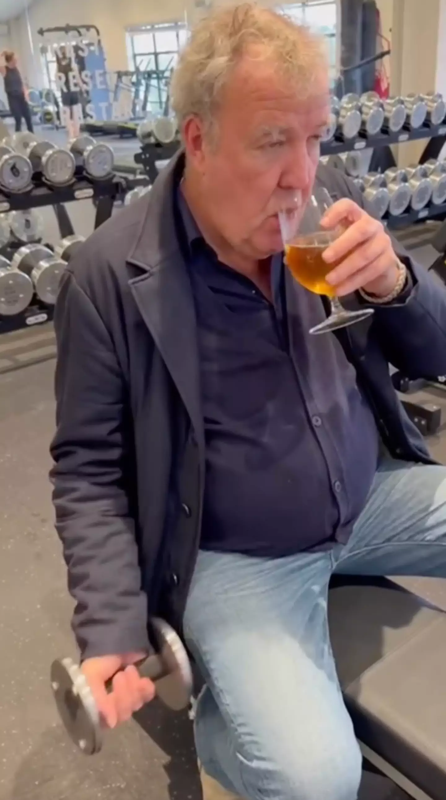 Jeremy Clarkson did a bit of multitasking at the gym.