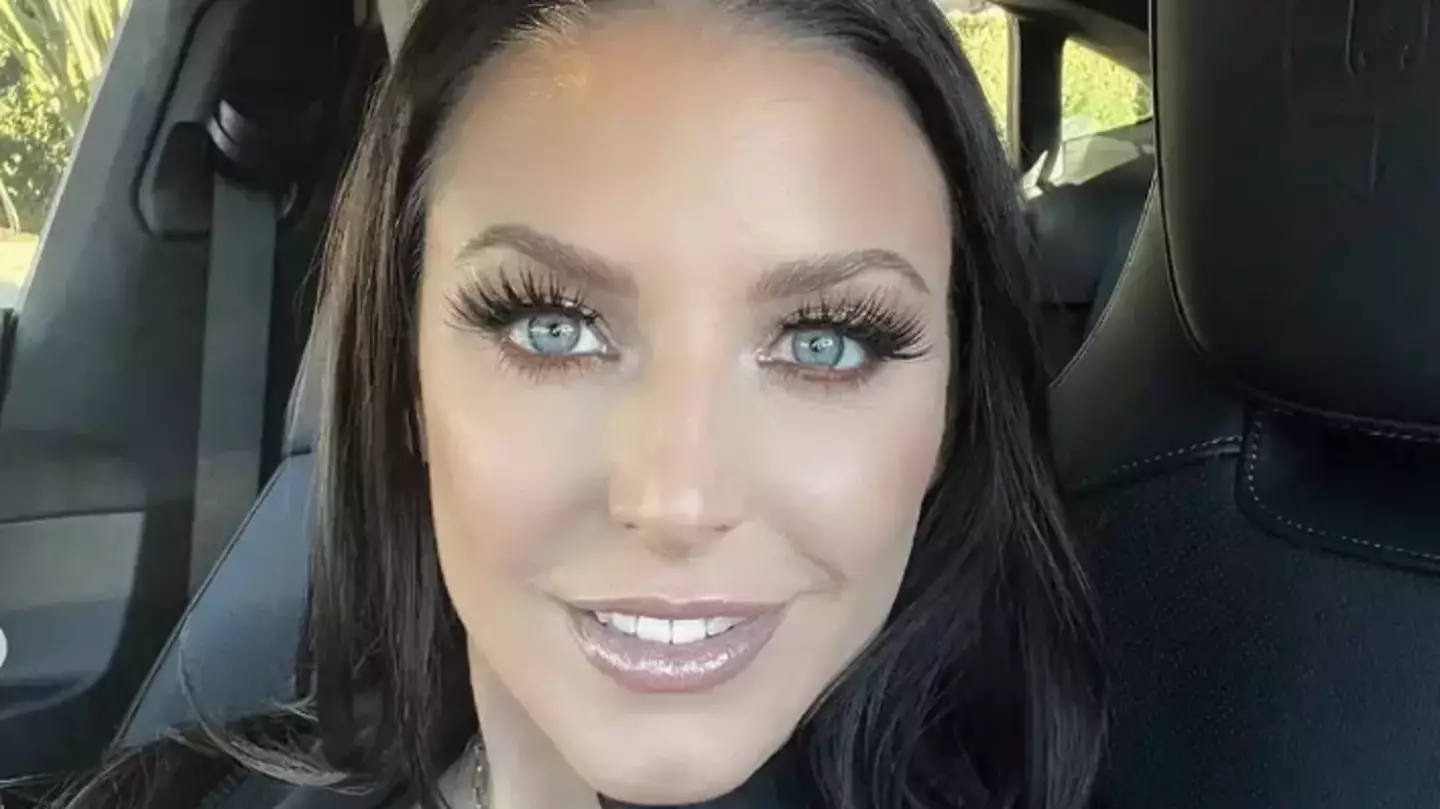 Instagram/@theangelawhite