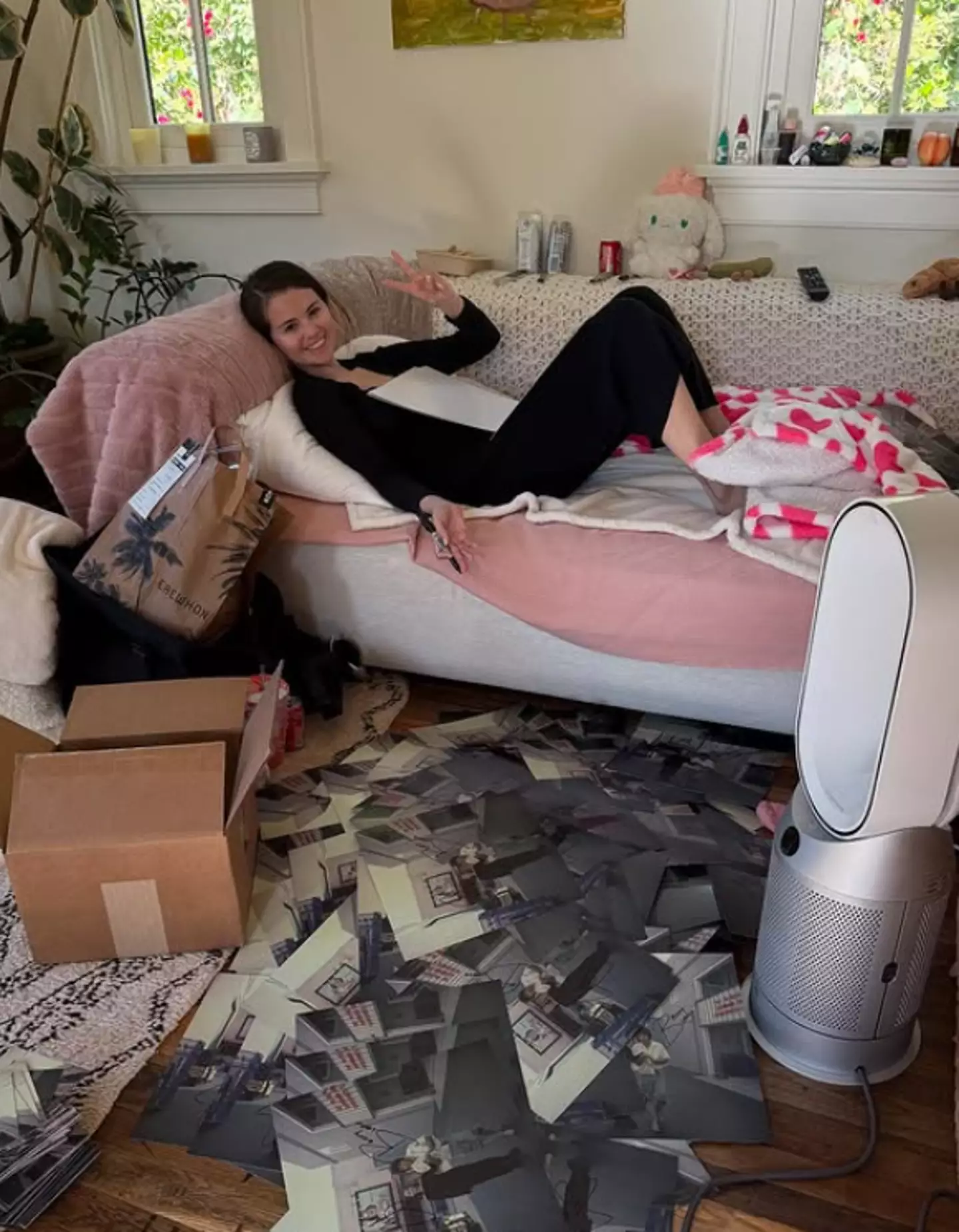 Selena Gomez posted a snap that has fans losing their minds (Instagram/@selenagomez)