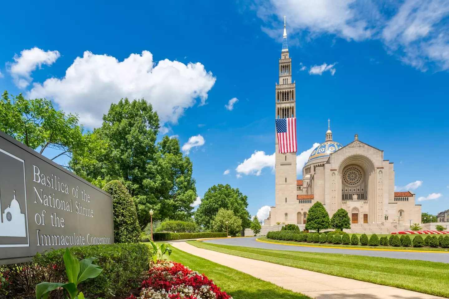 A church, where prayers should happen.