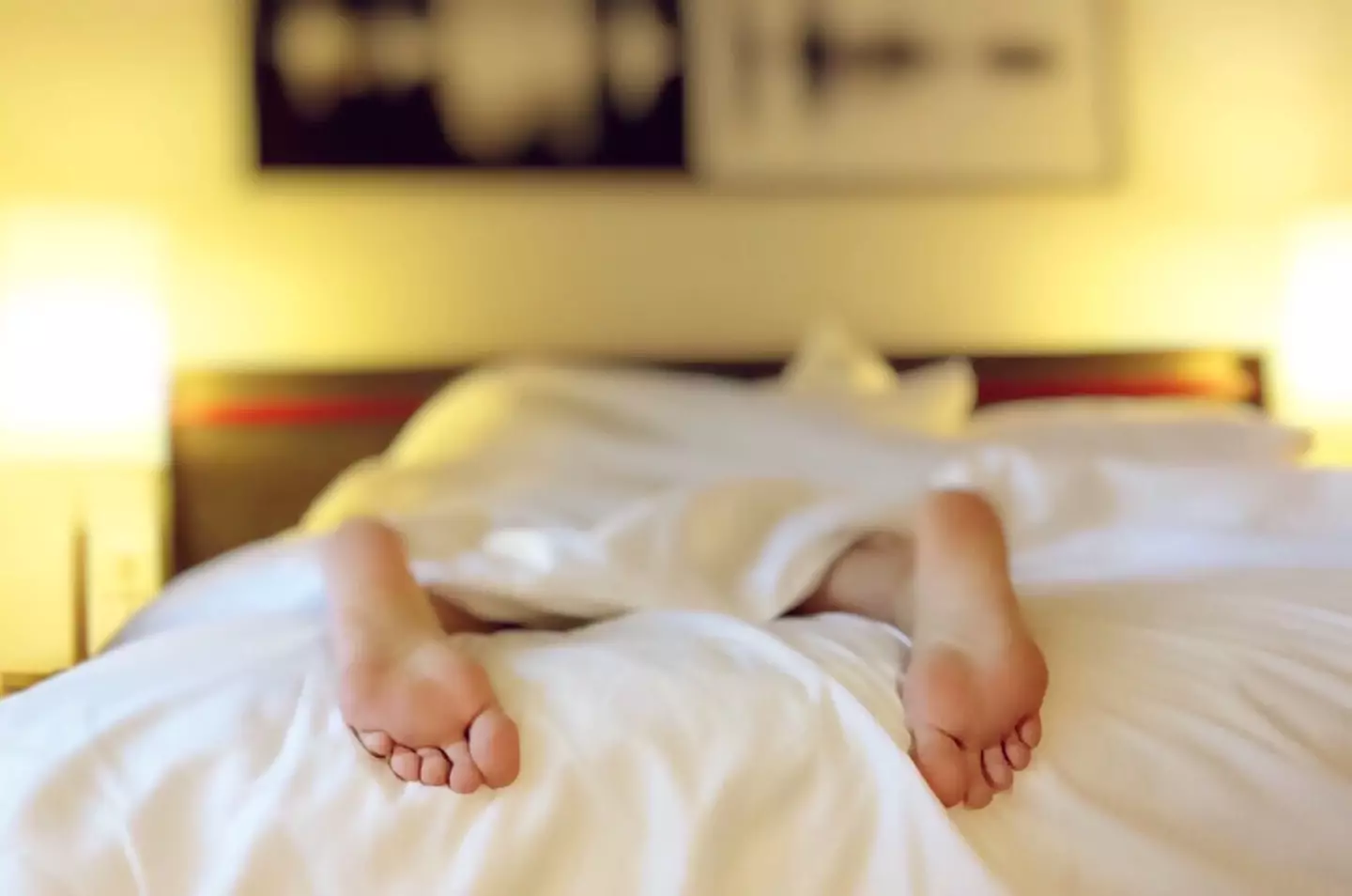 If you’re thinking of sleeping naked, this might make you think again.