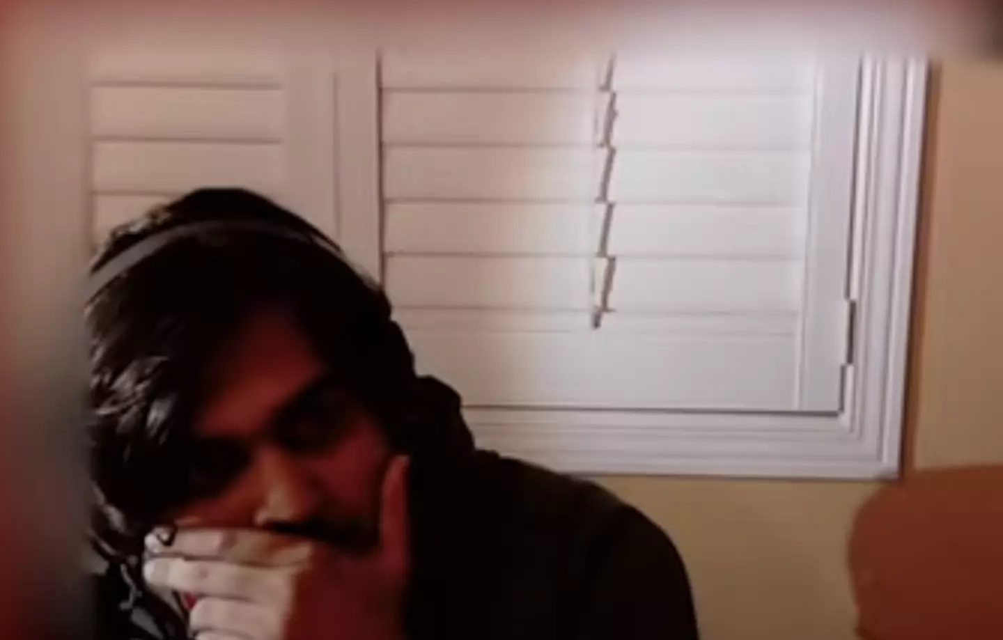 Mutahar had to stop himself from vomiting (YouTube/SomeOrdinaryGamers)
