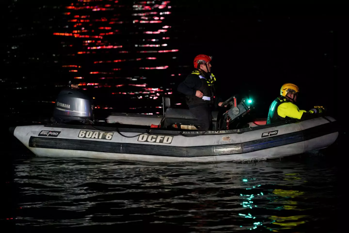 Rescue teams are up against tough weather conditions (Andrew Harnik/Getty Images)