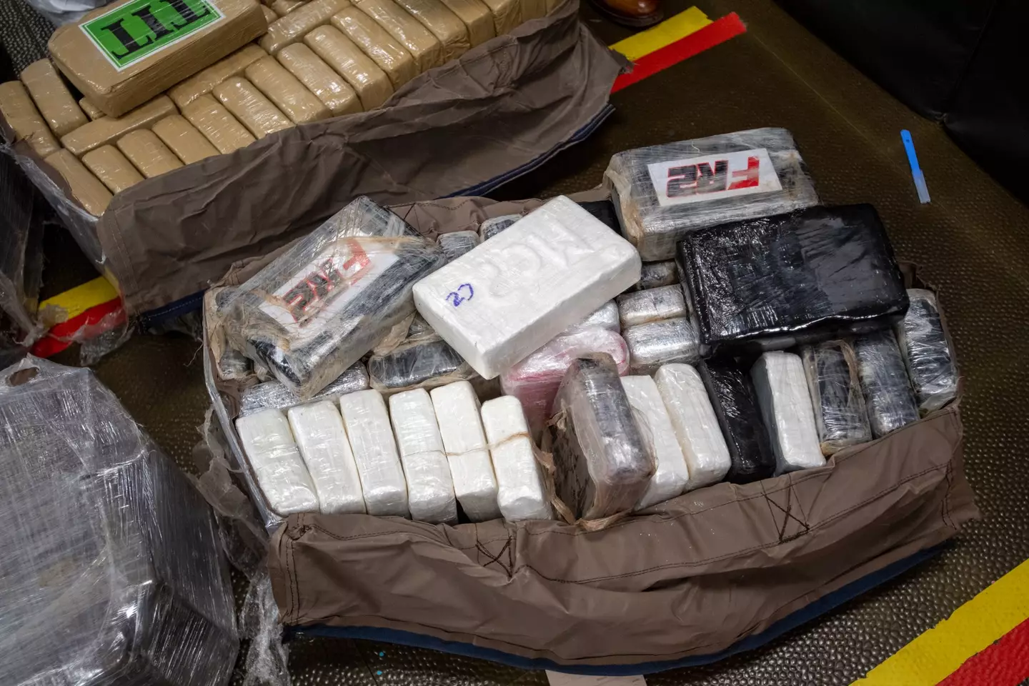 A holdall of cocaine, credit: Northamptonshire Police