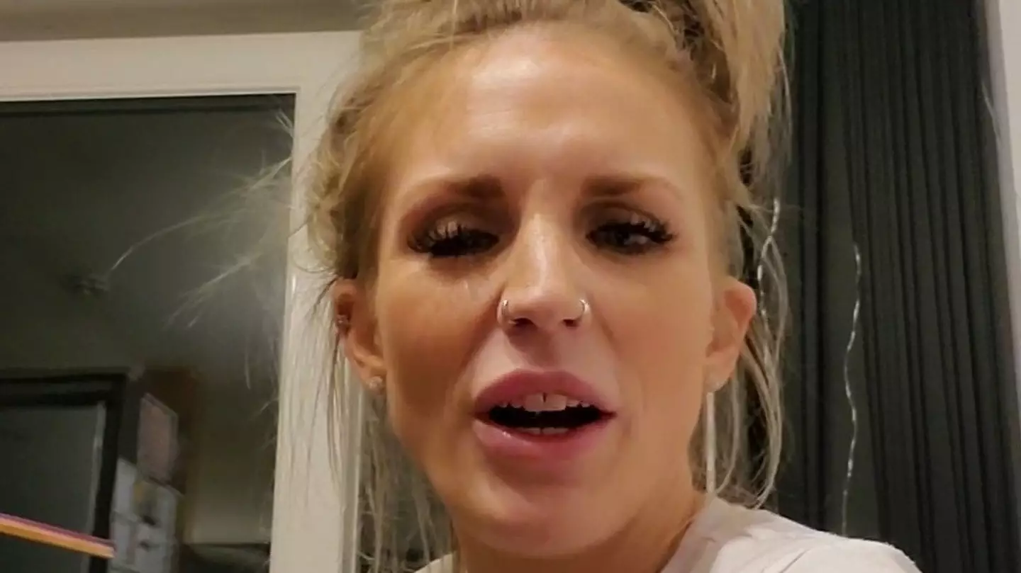 Mum who used to 'flash her knickers' after drink binges shows shocking transformation after quitting habit