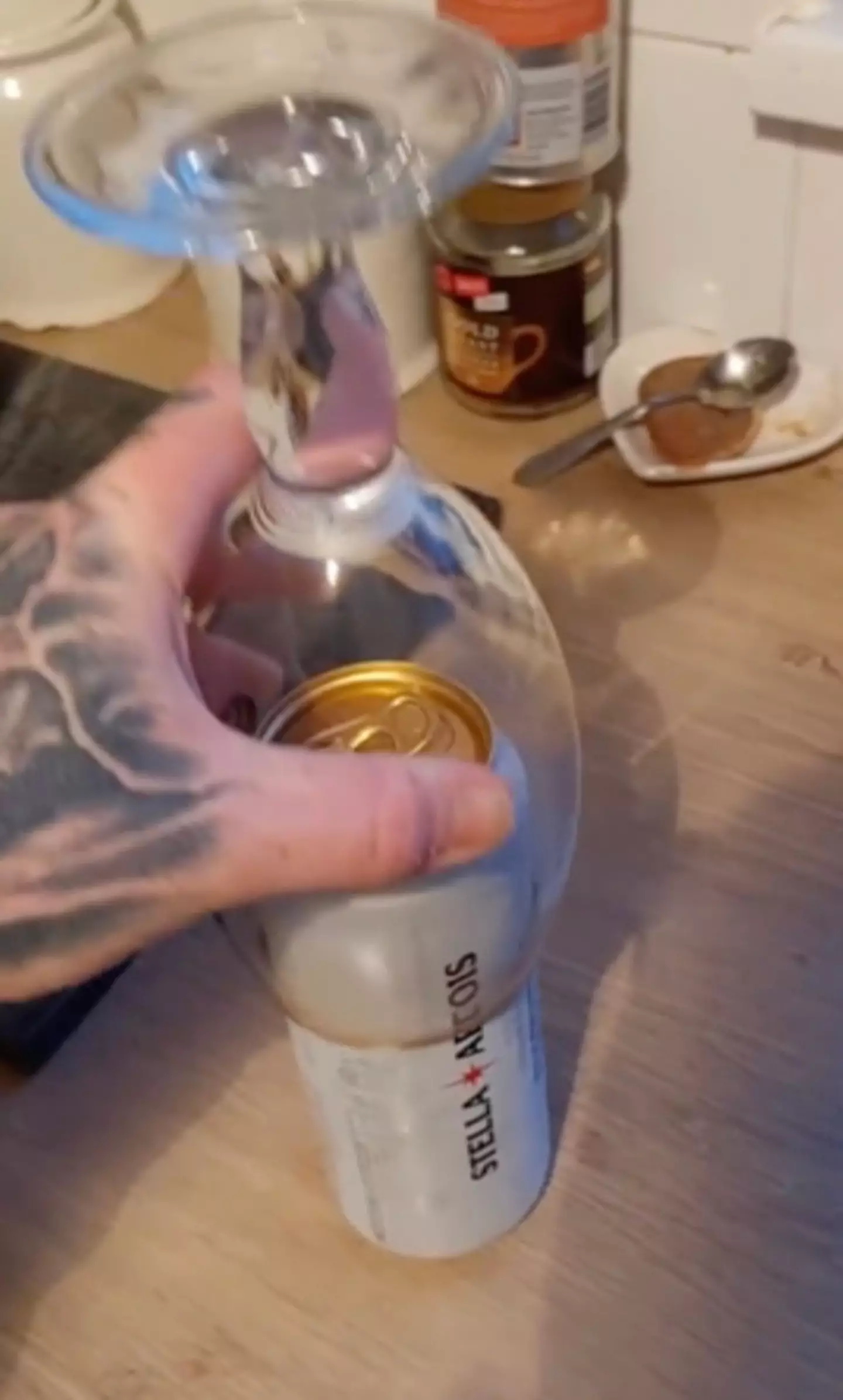 Thee TikToker shared their unusual method for pouring a pint.