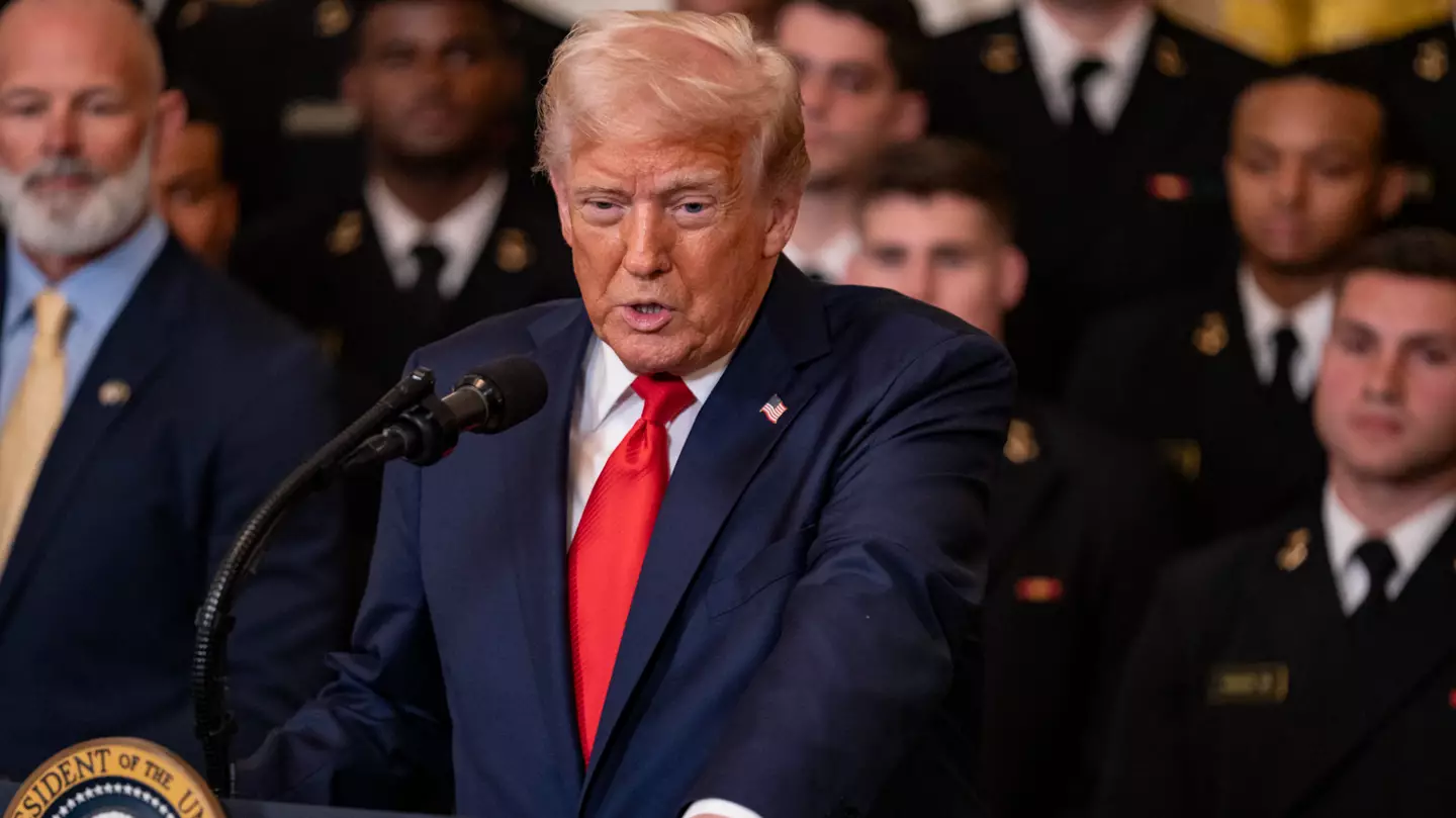 New bruise ‘reappears’ on Donald Trump’s hand after large mark sparked health fears