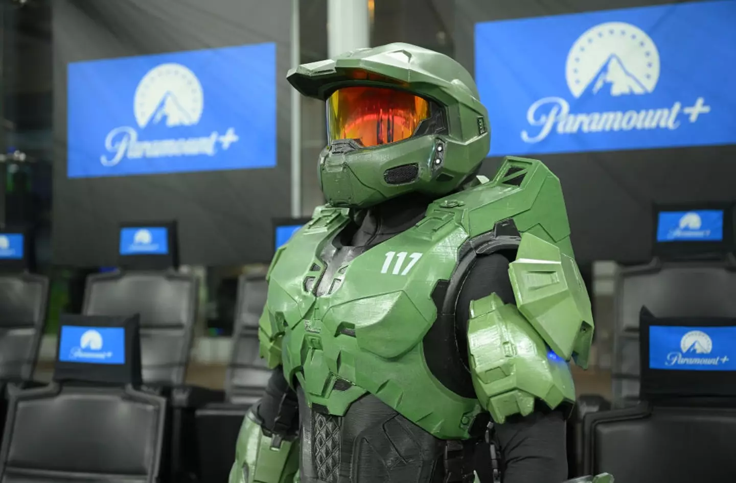 A person dressed up as Master Chief from the Halo franchise.